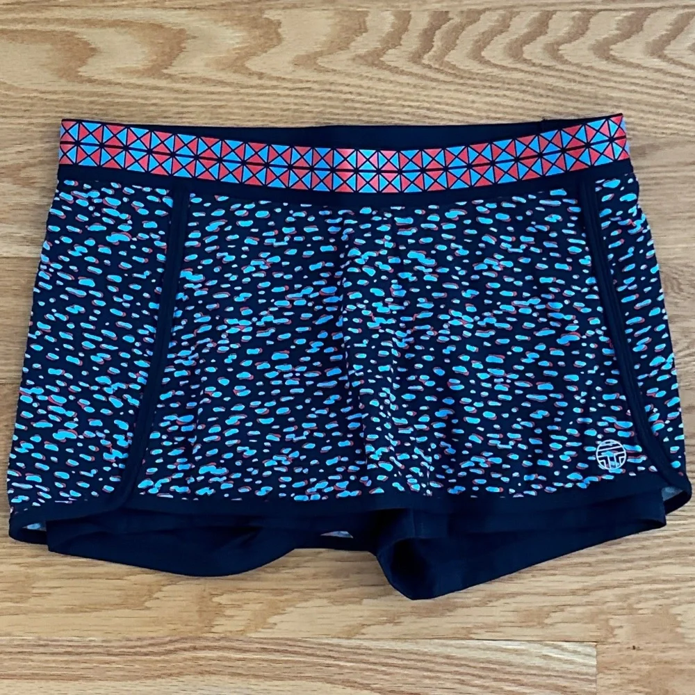 Tory Burch Sport NWOT Spotted Skort (M)